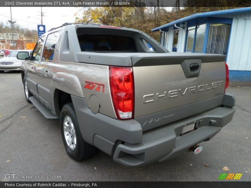 Light Pewter Metallic / Graphite 2002 Chevrolet Avalanche Z71 4x4