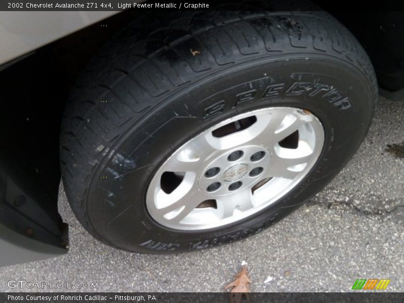 Light Pewter Metallic / Graphite 2002 Chevrolet Avalanche Z71 4x4