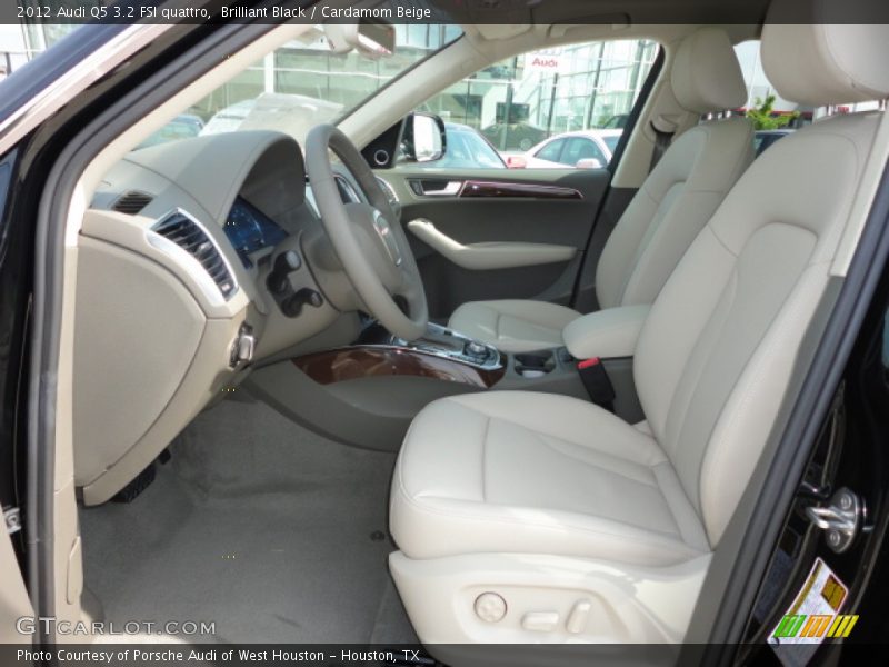 Front Seat of 2012 Q5 3.2 FSI quattro