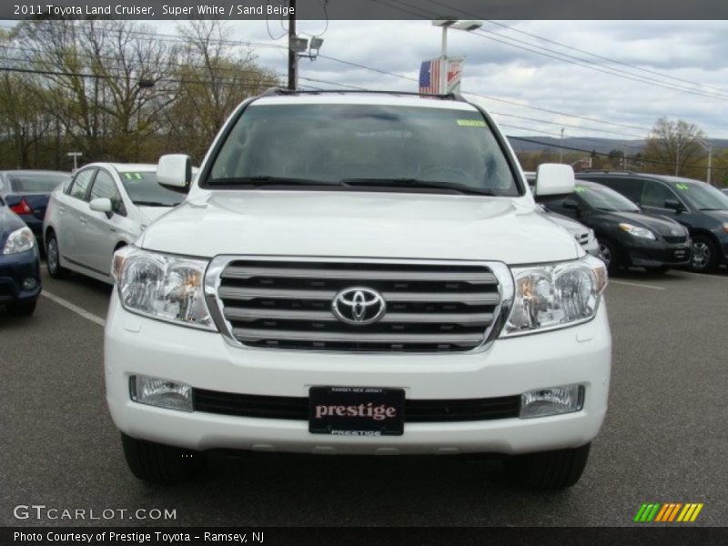 Super White / Sand Beige 2011 Toyota Land Cruiser