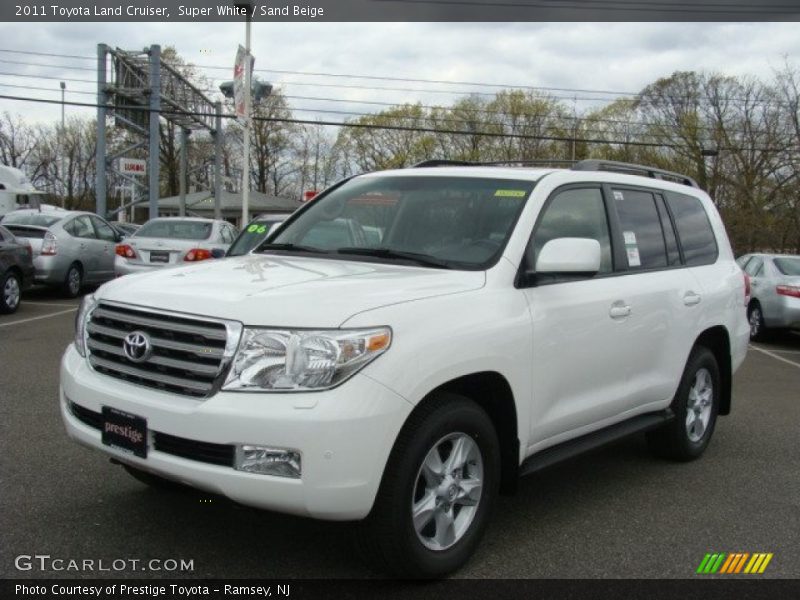 Super White / Sand Beige 2011 Toyota Land Cruiser