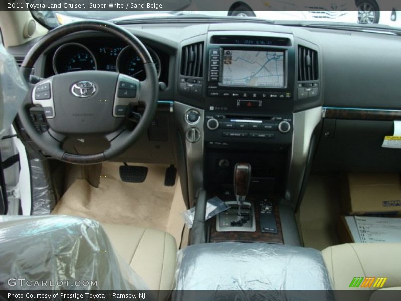 Super White / Sand Beige 2011 Toyota Land Cruiser