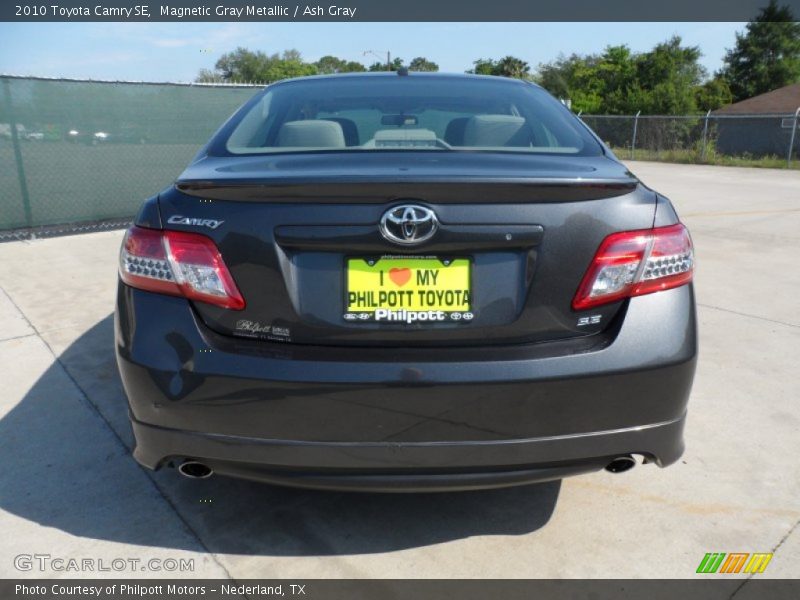 Magnetic Gray Metallic / Ash Gray 2010 Toyota Camry SE