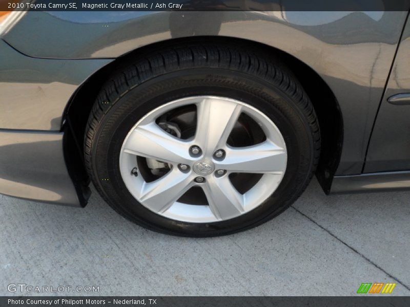 Magnetic Gray Metallic / Ash Gray 2010 Toyota Camry SE