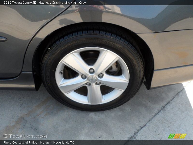 Magnetic Gray Metallic / Ash Gray 2010 Toyota Camry SE