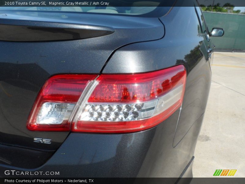 Magnetic Gray Metallic / Ash Gray 2010 Toyota Camry SE