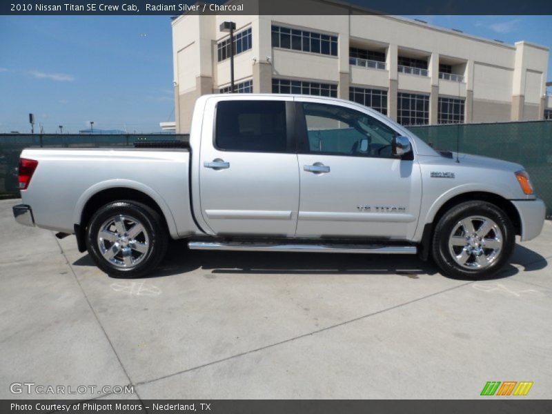 Radiant Silver / Charcoal 2010 Nissan Titan SE Crew Cab