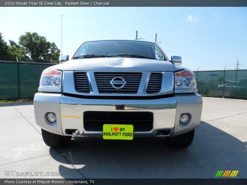 Radiant Silver / Charcoal 2010 Nissan Titan SE Crew Cab