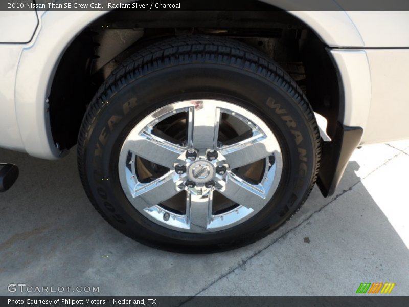 Radiant Silver / Charcoal 2010 Nissan Titan SE Crew Cab