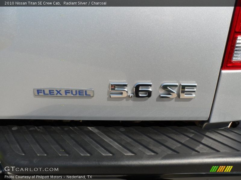 Radiant Silver / Charcoal 2010 Nissan Titan SE Crew Cab