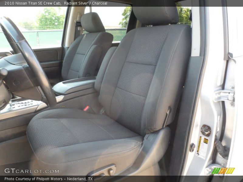 Radiant Silver / Charcoal 2010 Nissan Titan SE Crew Cab