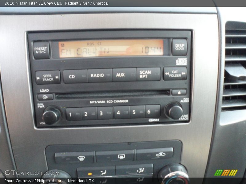 Radiant Silver / Charcoal 2010 Nissan Titan SE Crew Cab
