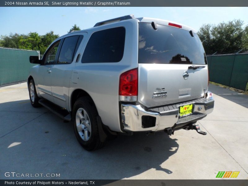 Silver Lightning Metallic / Graphite/Titanium 2004 Nissan Armada SE