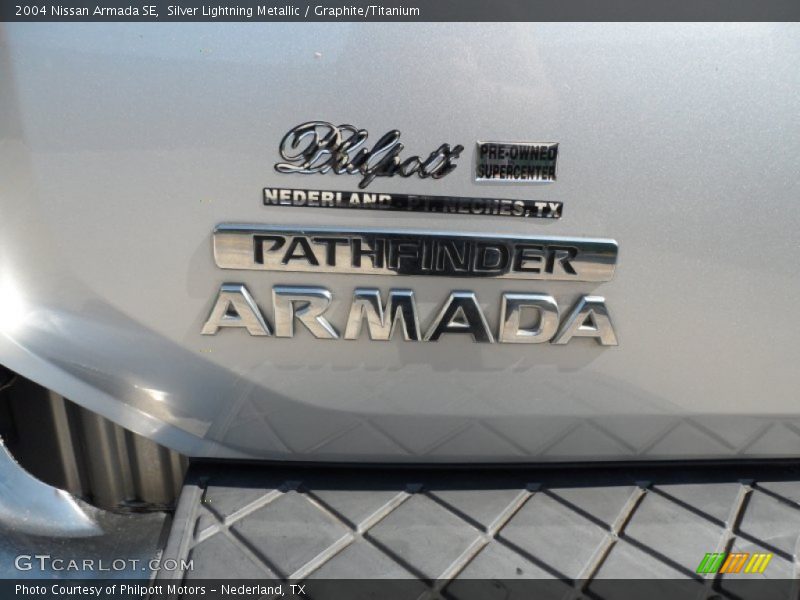 Silver Lightning Metallic / Graphite/Titanium 2004 Nissan Armada SE