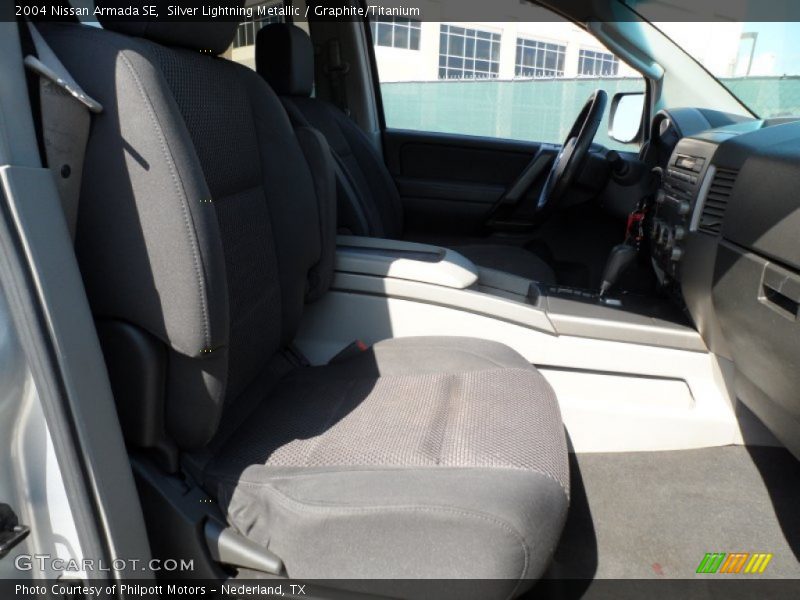 Silver Lightning Metallic / Graphite/Titanium 2004 Nissan Armada SE