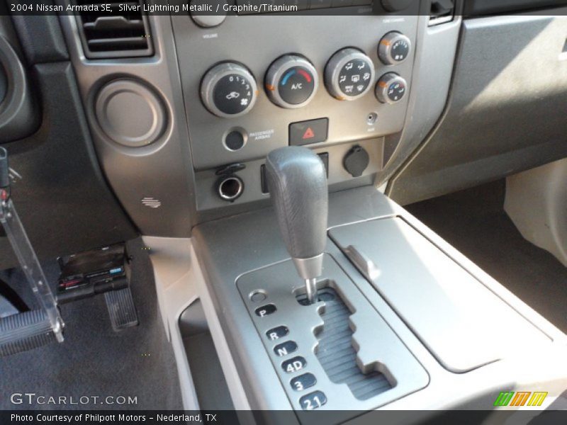 Silver Lightning Metallic / Graphite/Titanium 2004 Nissan Armada SE
