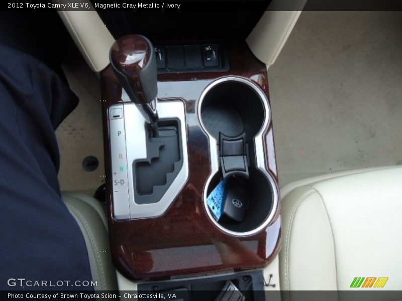 Magnetic Gray Metallic / Ivory 2012 Toyota Camry XLE V6