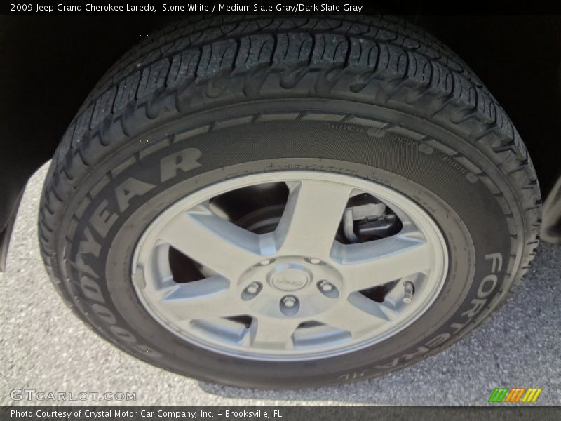 Stone White / Medium Slate Gray/Dark Slate Gray 2009 Jeep Grand Cherokee Laredo