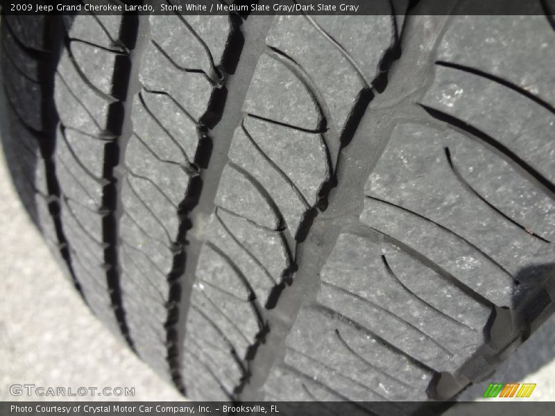 Stone White / Medium Slate Gray/Dark Slate Gray 2009 Jeep Grand Cherokee Laredo