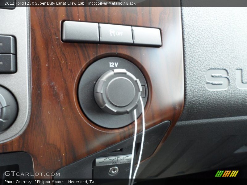 Ingot Silver Metallic / Black 2012 Ford F250 Super Duty Lariat Crew Cab