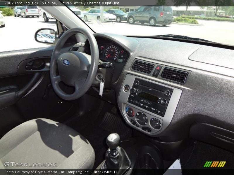 Cloud 9 White / Charcoal/Light Flint 2007 Ford Focus ZX3 S Coupe