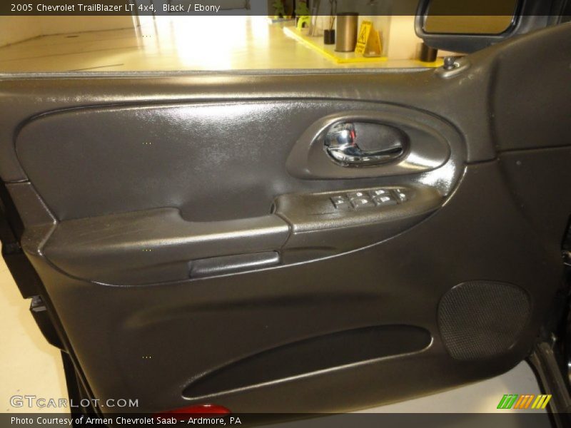 Black / Ebony 2005 Chevrolet TrailBlazer LT 4x4