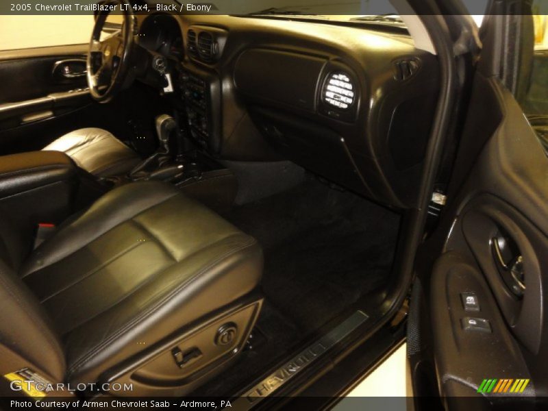 Black / Ebony 2005 Chevrolet TrailBlazer LT 4x4