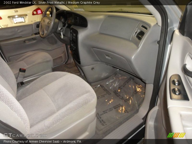 Silver Frost Metallic / Medium Graphite Grey 2002 Ford Windstar LX