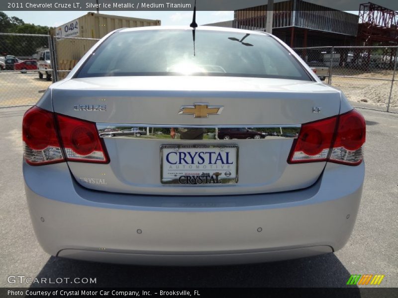 Silver Ice Metallic / Medium Titanium 2011 Chevrolet Cruze LT