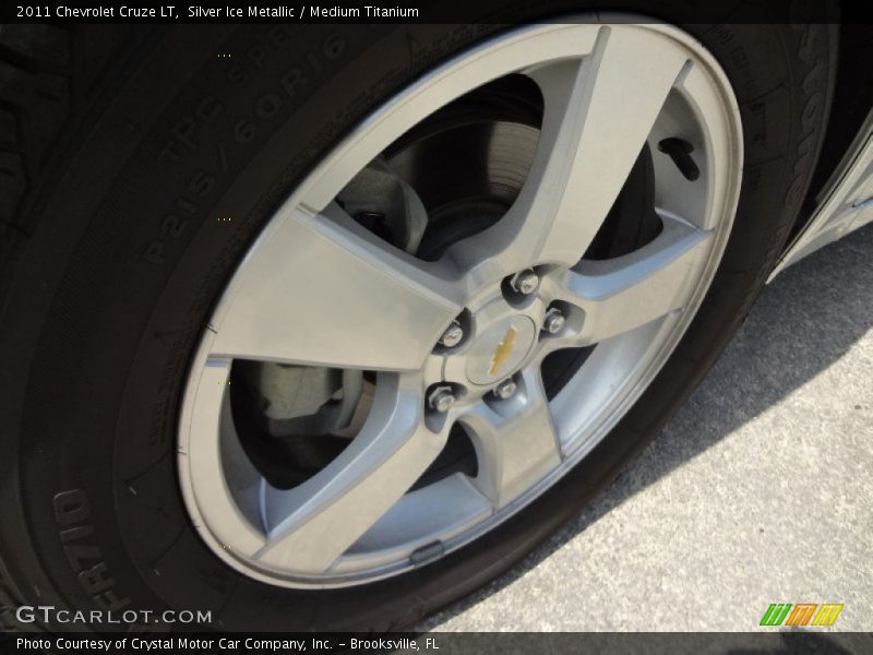 Silver Ice Metallic / Medium Titanium 2011 Chevrolet Cruze LT