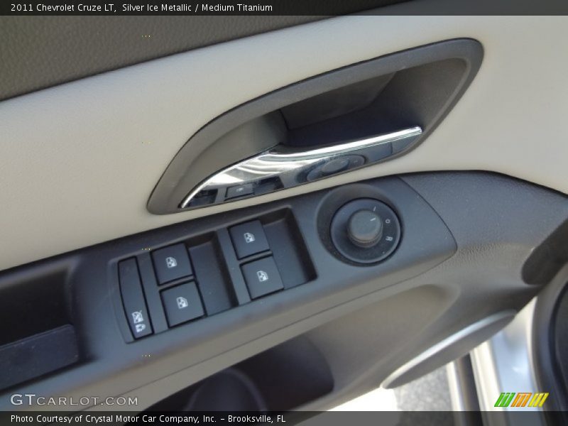Silver Ice Metallic / Medium Titanium 2011 Chevrolet Cruze LT