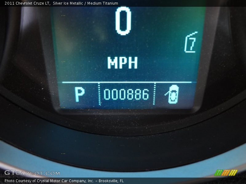 Silver Ice Metallic / Medium Titanium 2011 Chevrolet Cruze LT