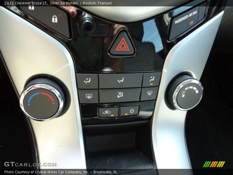 Silver Ice Metallic / Medium Titanium 2011 Chevrolet Cruze LT