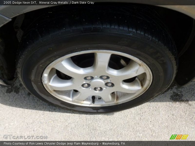 Mineral Gray Metallic / Dark Slate Gray 2005 Dodge Neon SXT
