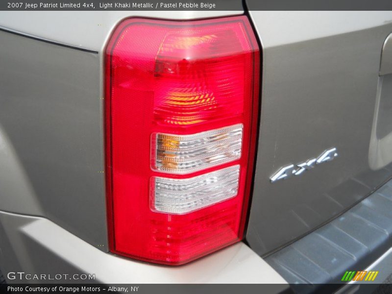 Light Khaki Metallic / Pastel Pebble Beige 2007 Jeep Patriot Limited 4x4