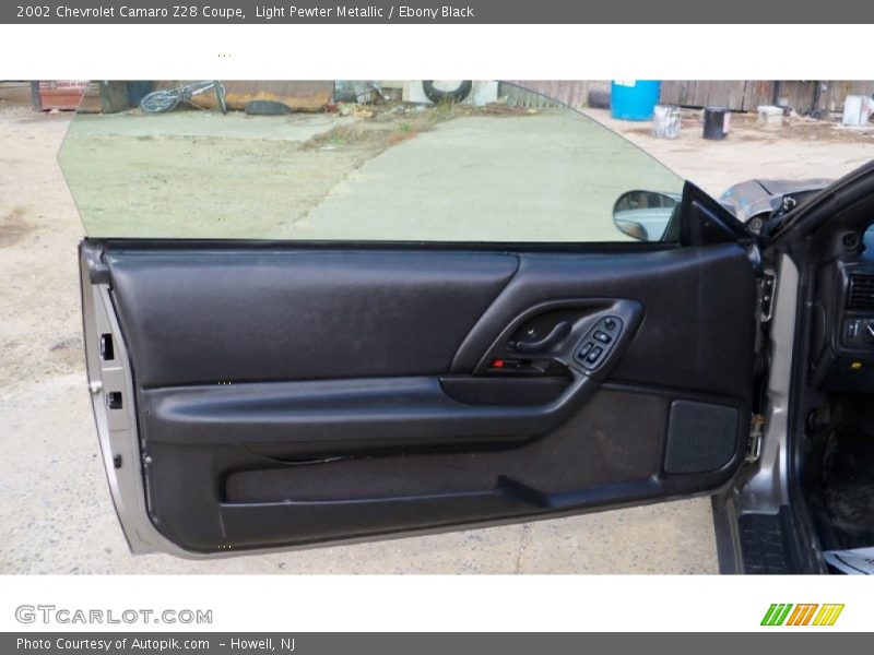 Light Pewter Metallic / Ebony Black 2002 Chevrolet Camaro Z28 Coupe
