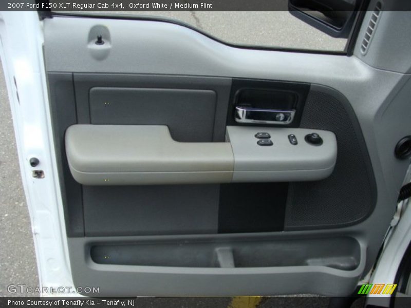 Oxford White / Medium Flint 2007 Ford F150 XLT Regular Cab 4x4