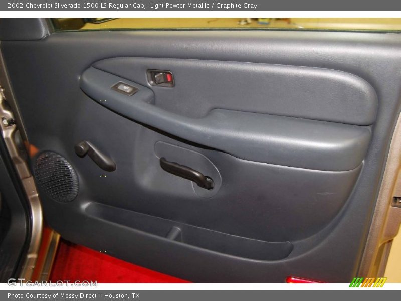 Light Pewter Metallic / Graphite Gray 2002 Chevrolet Silverado 1500 LS Regular Cab