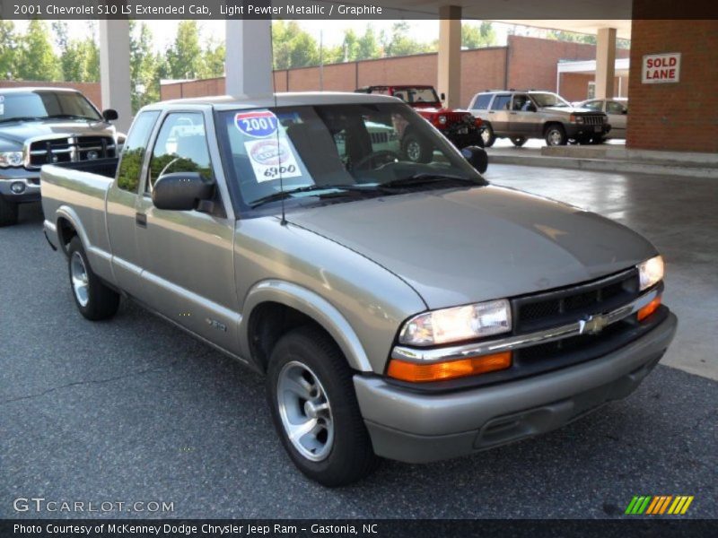 Light Pewter Metallic / Graphite 2001 Chevrolet S10 LS Extended Cab