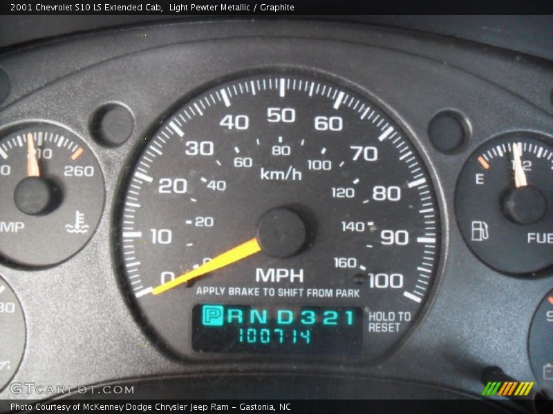 Light Pewter Metallic / Graphite 2001 Chevrolet S10 LS Extended Cab