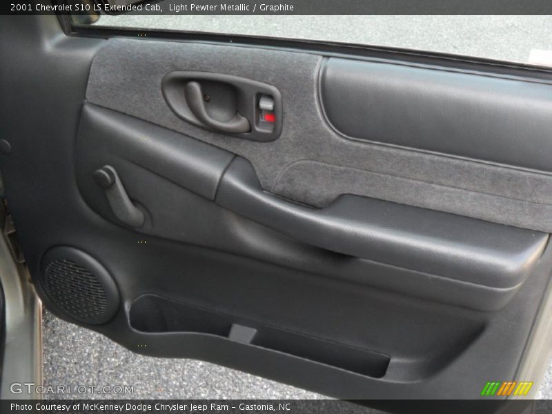 Light Pewter Metallic / Graphite 2001 Chevrolet S10 LS Extended Cab