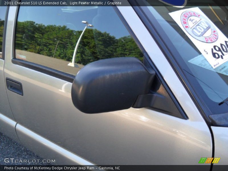 Light Pewter Metallic / Graphite 2001 Chevrolet S10 LS Extended Cab