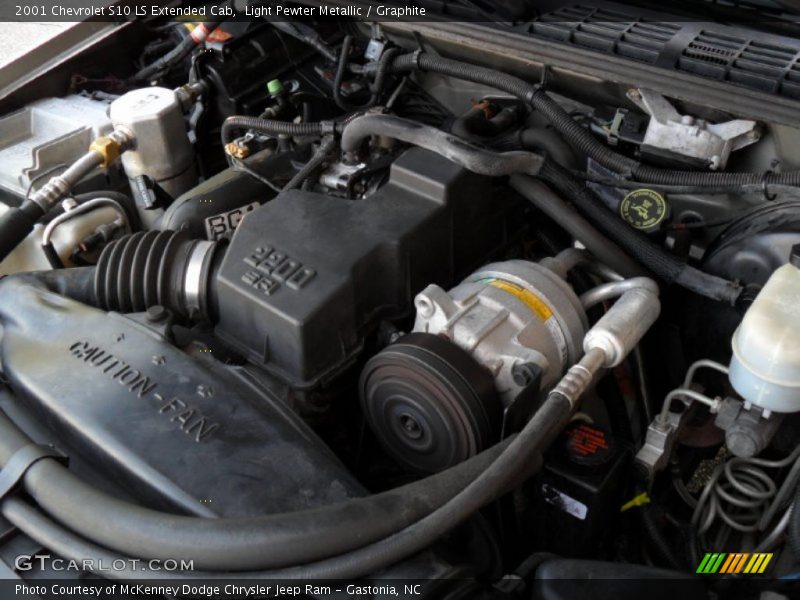 Light Pewter Metallic / Graphite 2001 Chevrolet S10 LS Extended Cab