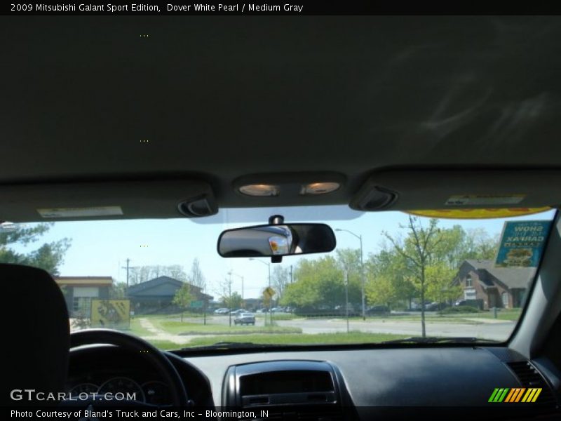 Dover White Pearl / Medium Gray 2009 Mitsubishi Galant Sport Edition