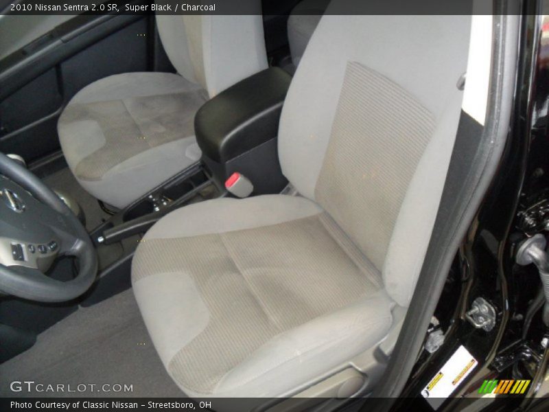 Super Black / Charcoal 2010 Nissan Sentra 2.0 SR