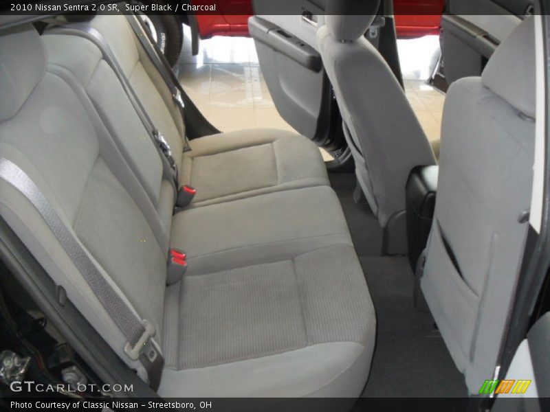 Super Black / Charcoal 2010 Nissan Sentra 2.0 SR