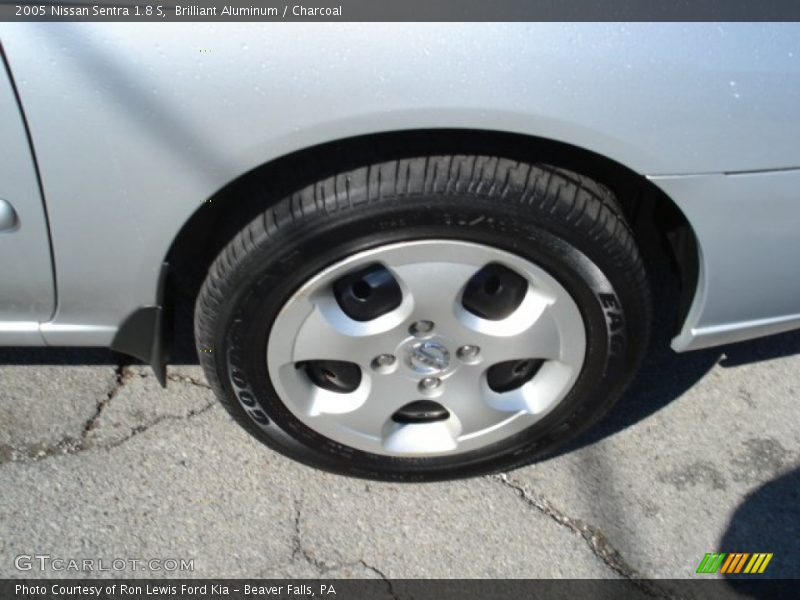 Brilliant Aluminum / Charcoal 2005 Nissan Sentra 1.8 S