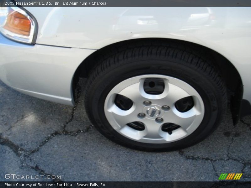 Brilliant Aluminum / Charcoal 2005 Nissan Sentra 1.8 S
