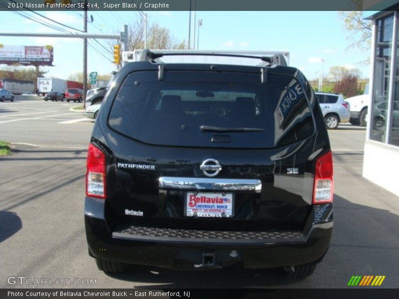 Super Black / Graphite 2010 Nissan Pathfinder SE 4x4