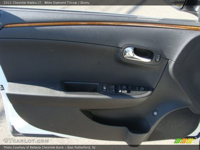 White Diamond Tricoat / Ebony 2011 Chevrolet Malibu LT